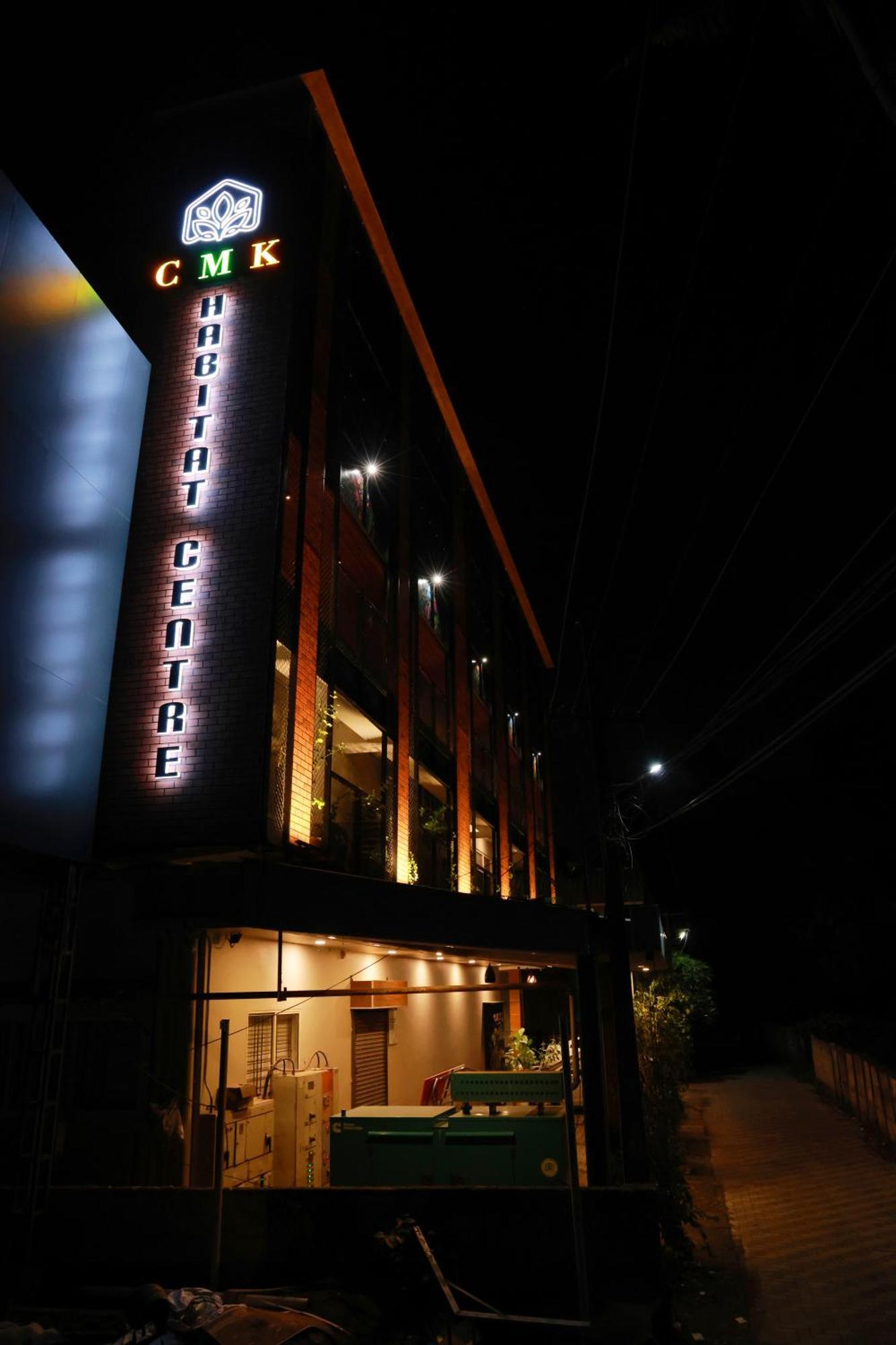 Cmk Habitat Centre Hotel Kochi Luaran gambar