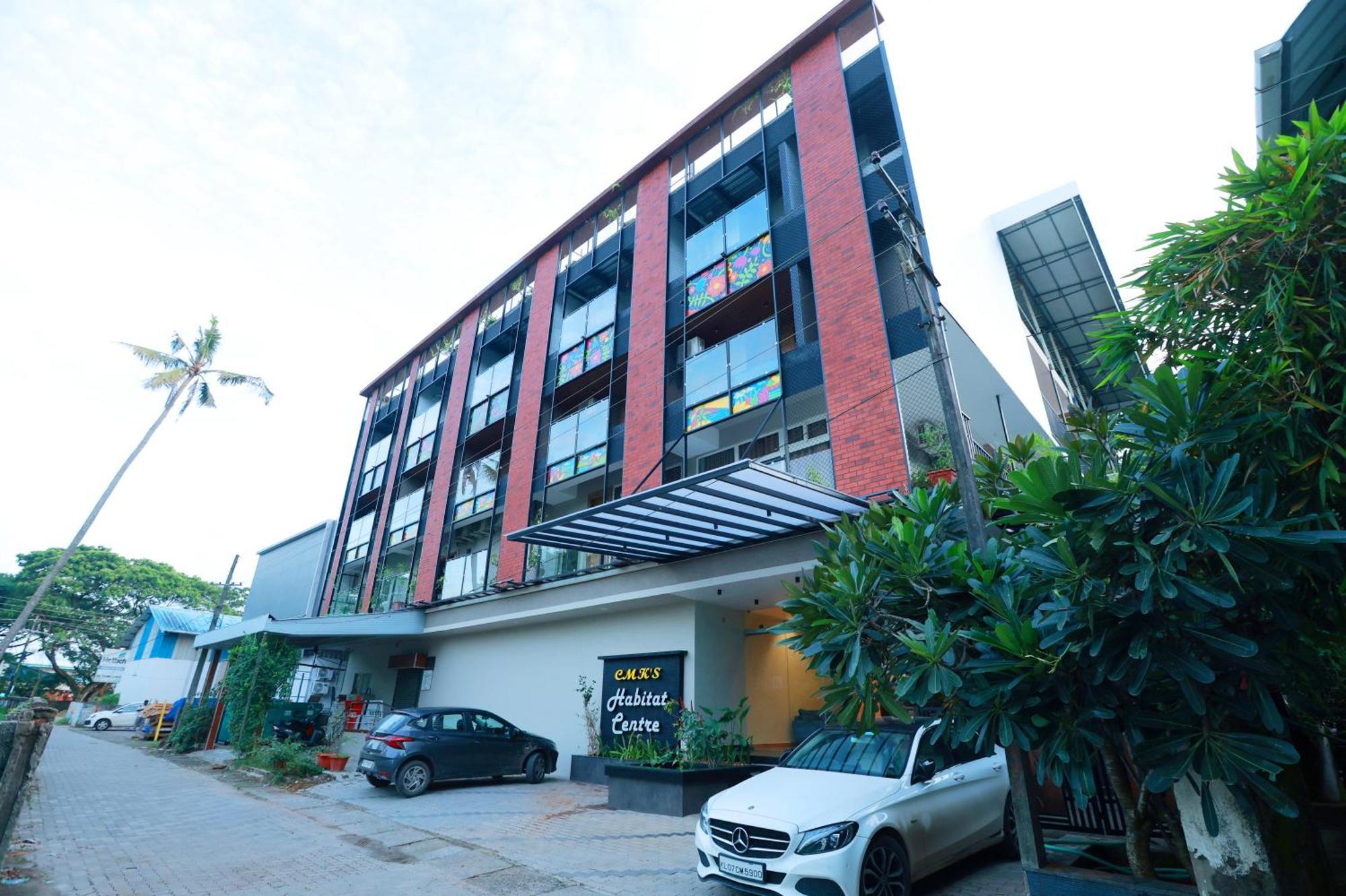 Cmk Habitat Centre Hotel Kochi Luaran gambar